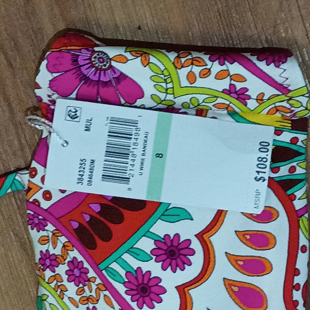 Trina Turk
Hawaiian Garden Bandeau Bikini Top Sz 8 in great shape. Top only - Picture 4 of 7